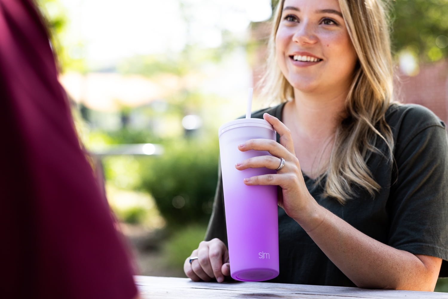 Simple Modern 24 fl oz Double Wall Plastic Classic Tumbler with Straw|Opalescent SNWQ